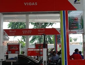 Pemerintah: Pengguna Bensin Premium Beralih ke Gas Saja
