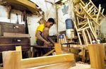 Kerja Keras Buruh di Awal Tahun 2012