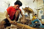 Kerja Keras Buruh di Awal Tahun 2012
