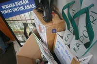 AAL sendiri tidak pernah menyangkal kalau sandal jepit butut yang ditemukannya di pinggir jalan tersebut akan menyeretnya ke meja hijau. Hasan Alhabshy/detikcom.