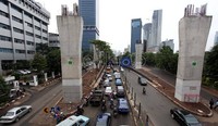 Di sepanjang jalan itu akan dibangun superblok yang mengintegrasikan pusat belanja, apartemen, perkantoran, hingga hotel. Sebuah konsep yang sejatinya mirip dengan Center Bisnis Distrik yang sudah ada seperti SCBD.