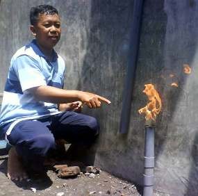 Empat Titik Semburan Gas Mudah Terbakar Muncul di Dusun Bendungan