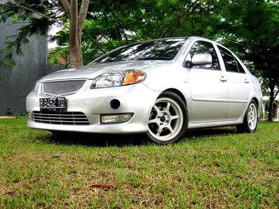 Toyota Limo Jagoan Drag Race