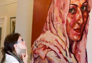 Saat Subur, Perempuan Lebih Peka Terhadap Gambar Erotis
