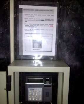 Kenapa DPR Paksakan Sistem Absen Rp 3,7 M?