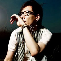 Shin Min Chul T-Max Kunjungi Indonesia 11 Januari