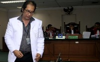 Menurut tim dokter KPK, mantan Bendahara Umum Partai Demokrat (PD) itu sakit maagnya kambuh. Ramses/detikcom.