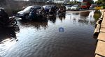 Genangan Air Ganggu Separuh Badan Jalan