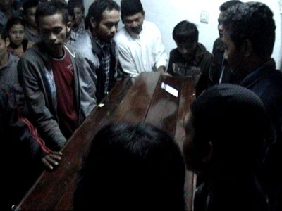 Korban Penembakan di Aceh Tiba di Rumah Duka