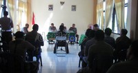 Vonis sidang disiplin dibacakan oleh Komisaris Polisi Indra, yang didampingi oleh wakil pimpinan dan sekertaris sidang. Mahfudz Jufri/detikcom.