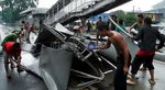 Tertiup Angin, Kanopi JPO Rontok
