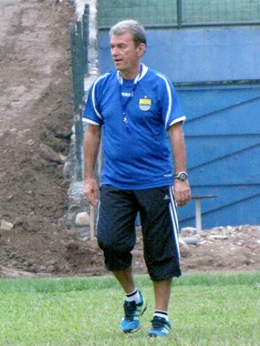 Drago Mamic Minta Maaf Persib Gagal Menang di Kandang