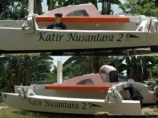 Berperahu Cadik, Effendy Soleman Arungi Laut Nusantara & Wariskan Ilmu