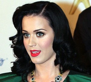 Cerai dari Russell Brand, Katy Perry Tulis Lagu Patah Hati