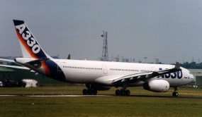 Pesanan Pesawat Airbus Masih Ungguli Boeing