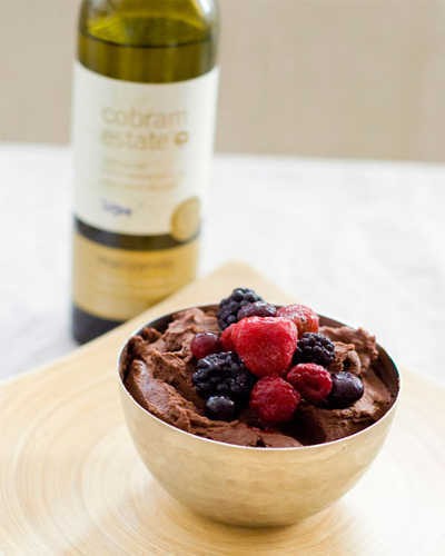 Strawberry dan Pisang Picu Orgasme Lebih Dahsyat