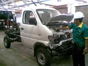 Mendikbud Target Ujicoba Mobil Esemka Selesai Tahun Ini