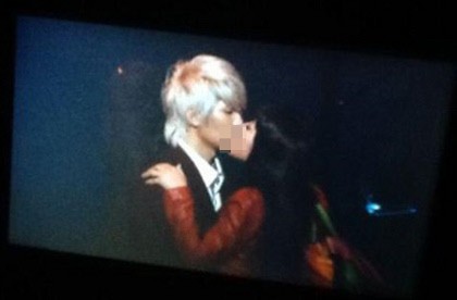 Heboh Foto Ciuman Tiffany SNSD & Jungmo TRAX