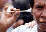 Korek Kuping Raksasa untuk SBY