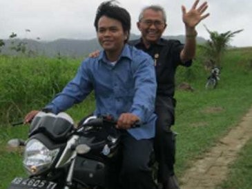 Kisah 3 Menteri Naik Motor di Kalbar, Tanpa Helm