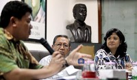 Para panelis menyatakan persoalan konflik tanah dan pengaturan agraria sangat rumit dan tumpang tindih. Sayang, pemerintah mengedepankan solusi kekerasan daripada dialog seperti kasus Mesuji dan Bima.
