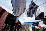 DPR Jadi Comberan dan Jemuran Kolor