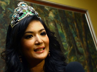 Duh..Puteri Indonesia 2011 Kena Alergi
