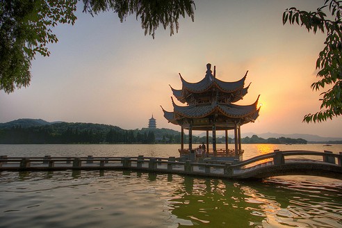 Hasil gambar untuk danau Xi Hu