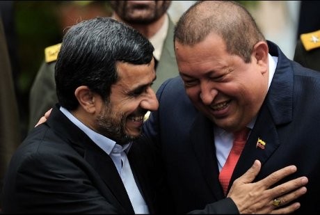 Ahmadinejad dan Chavez Mengolok-olok AS