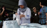 70 bungkus narkoba disimpan di meja sebelum dimusnahkan. Rengga Sancaya/detikcom.