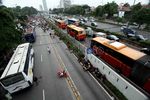 Massa Blokade Jalan Depan DPR