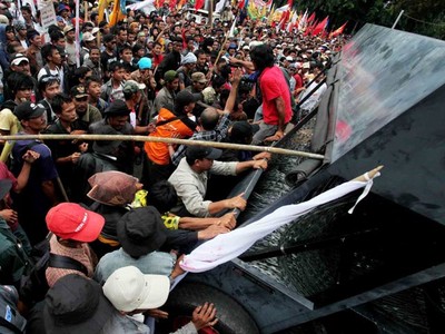 Petani Gagal Tembus Pagar Istana