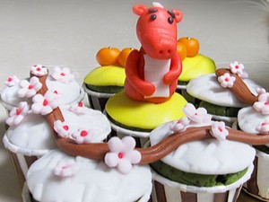 Cupcakes Naga dan Jeruk Untuk Tahun Naga Air