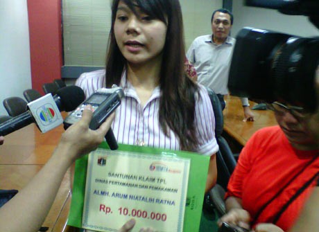  Keluarga Arum Korban Pohon Tumbang Terima Santunan Rp 10 Juta