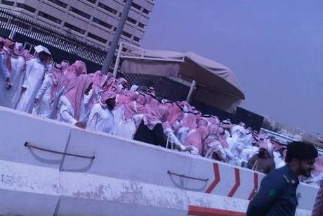 Pasukan Arab Saudi Tembak Mati Demonstran Syiah