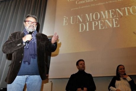 Fotografer Kontroversial Italia Luncurkan Kalender Bergambar Penis