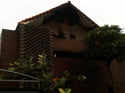 Rumah Nirina Zubir Terbakar