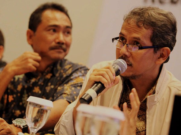 Larangan Premium untuk Mobil Pribadi Ditentang