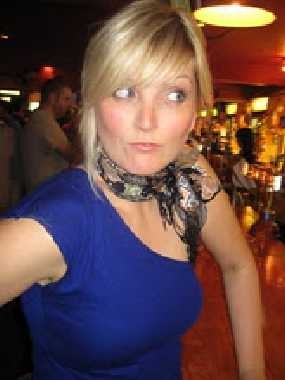 Adelle Neary Promosikan Hubungan Australia-RI Lewat Bengawan Solo