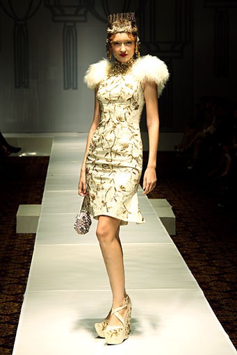 Sebastian Gunawan Shanghai Swing at Grand Ballroom Hotel Mulia. Senayan. Jakarta. 11/01/2012. [Foto: Mohammad Abduh/Wolipop]