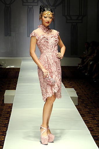 Sebastian Gunawan Shanghai Swing at Grand Ballroom Hotel Mulia. Senayan. Jakarta. 11/01/2012. [Foto: Mohammad Abduh/Wolipop]