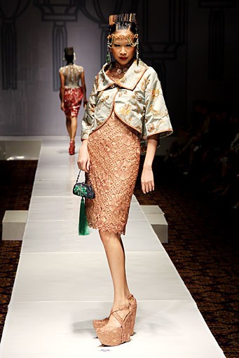 Sebastian Gunawan Shanghai Swing at Grand Ballroom Hotel Mulia. Senayan. Jakarta. 11/01/2012. [Foto: Mohammad Abduh/Wolipop]