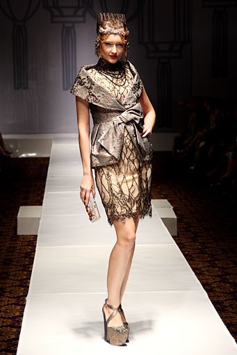 Sebastian Gunawan Shanghai Swing at Grand Ballroom Hotel Mulia. Senayan. Jakarta. 11/01/2012. [Foto: Mohammad Abduh/Wolipop]