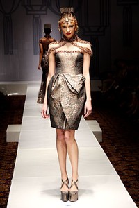 Sebastian Gunawan Shanghai Swing at Grand Ballroom Hotel Mulia. Senayan. Jakarta. 11/01/2012. [Foto: Mohammad Abduh/Wolipop]