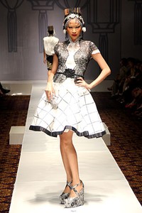 Sebastian Gunawan Shanghai Swing at Grand Ballroom Hotel Mulia. Senayan. Jakarta. 11/01/2012. [Foto: Mohammad Abduh/Wolipop]