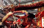 Tarian Liong Warnai Imlek
