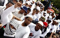 Start Longmarch dimulai dari Sumedang, Jawa Barat, pukul 20.00 WIB kamis malam kemarin (12/1).