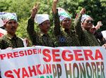 Guru Honorer Menangis Minta Jadi PNS