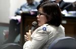 Rosa Buka-bukaan di Depan Nazaruddin