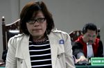 Rosa Buka-bukaan di Depan Nazaruddin